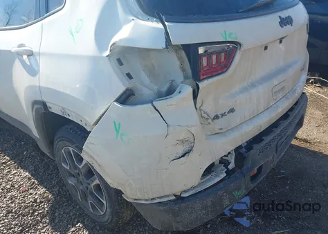 2021 Jeep Compass Trailhawk 4X4 from USA, damaged, VIN 3C4NJDDB0MT569686